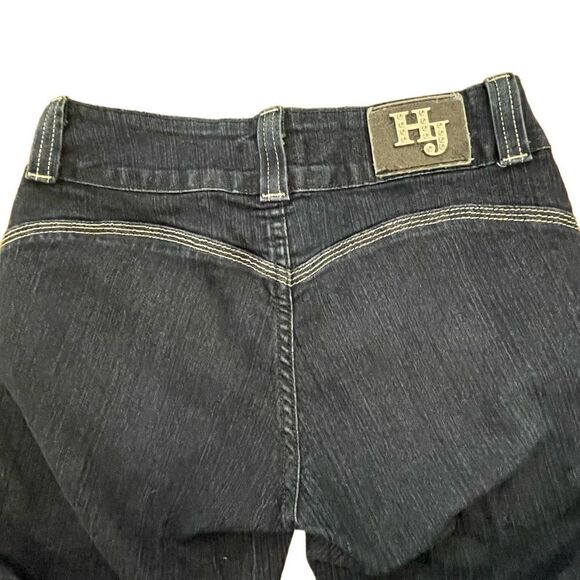Hammer ~ denim capris ~ crystal button detailing ~ chic back design ~ size 5 - Picture 4 of 12
